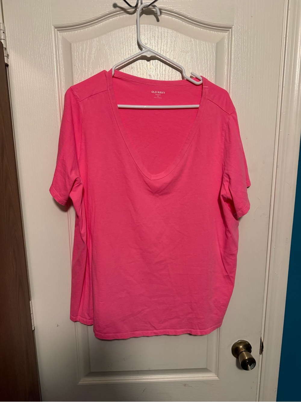 Old Navy Hot Pink V-Neck Short Sleeve Tee